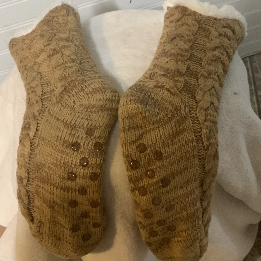 Slippers!!! - Picture 2 of 4